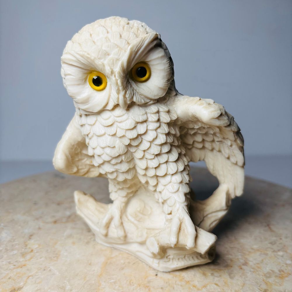 Vintage Alabaster Owl Figurine Made in Italy Carved and‎ Signed A. Santini White